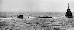 U-110 рядом с HMS Bulldog после захвата 9 мая 1941 года. С лодки были получены Enigma и актуальные криптографические документы.