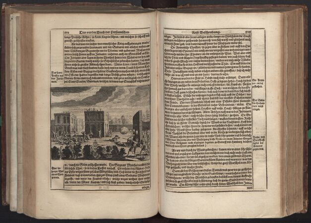 Сцена столкновения с индийцами в Исфахане. Книга IV, с. 502–503 издания 1656 года. Разворот сохраняет соседство гравюры с рассказом о событии; выразительность композиции сама по себе не подтверждает точность каждой детали. Национальная библиотека Польши, Polona.